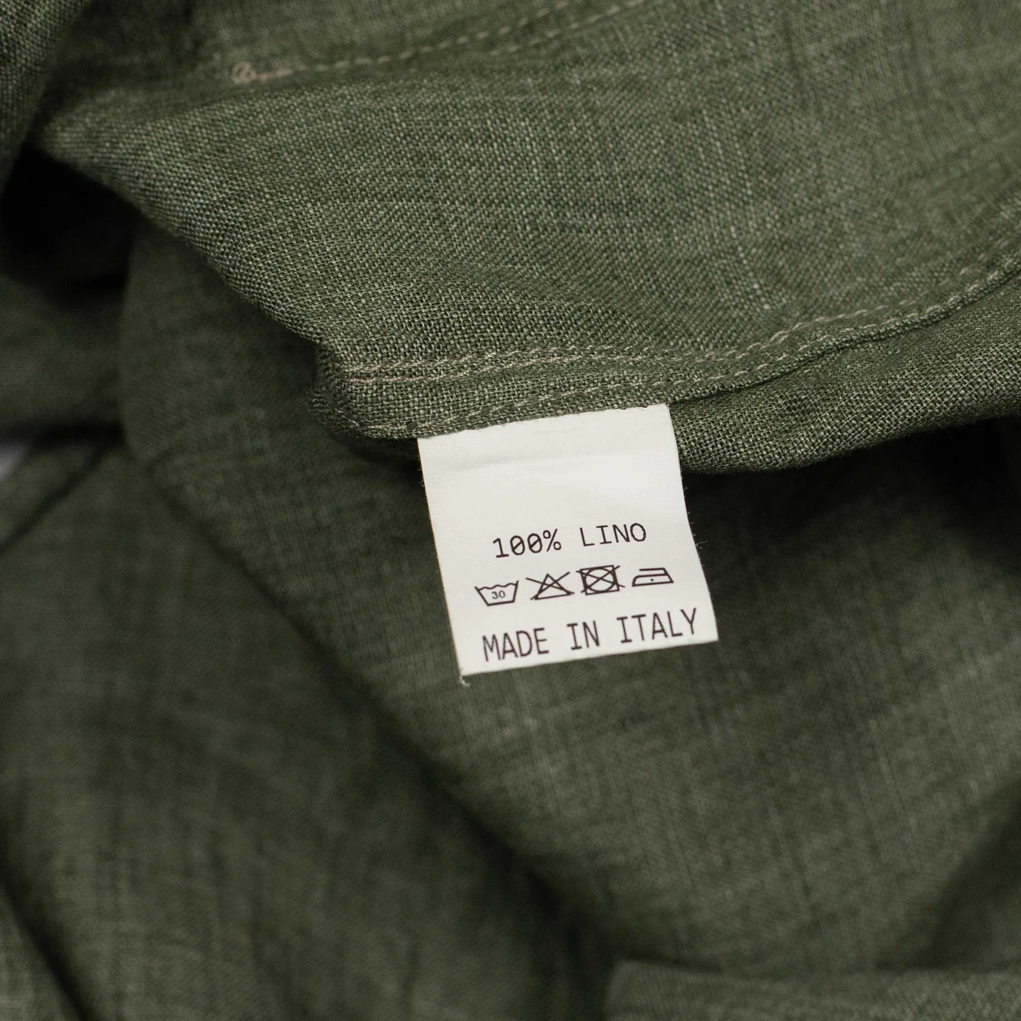 Chiringuito beach shirt in olive green lightweight linen