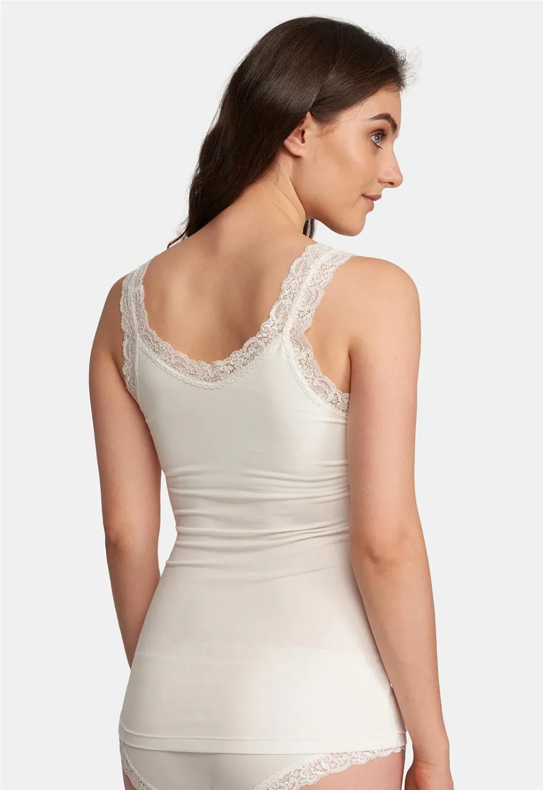 Iconic Cami with Shelf Bra in Chantilly